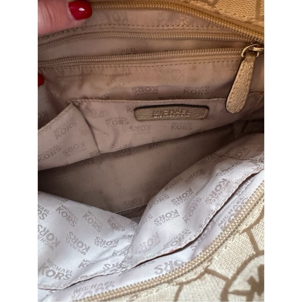 Michael Kors Small Monogrammed Leather Tote featuring the brand's signature logo - Picture 5 of 8